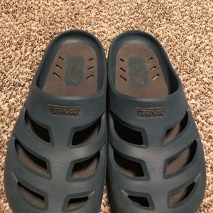 Teva men size 8-9